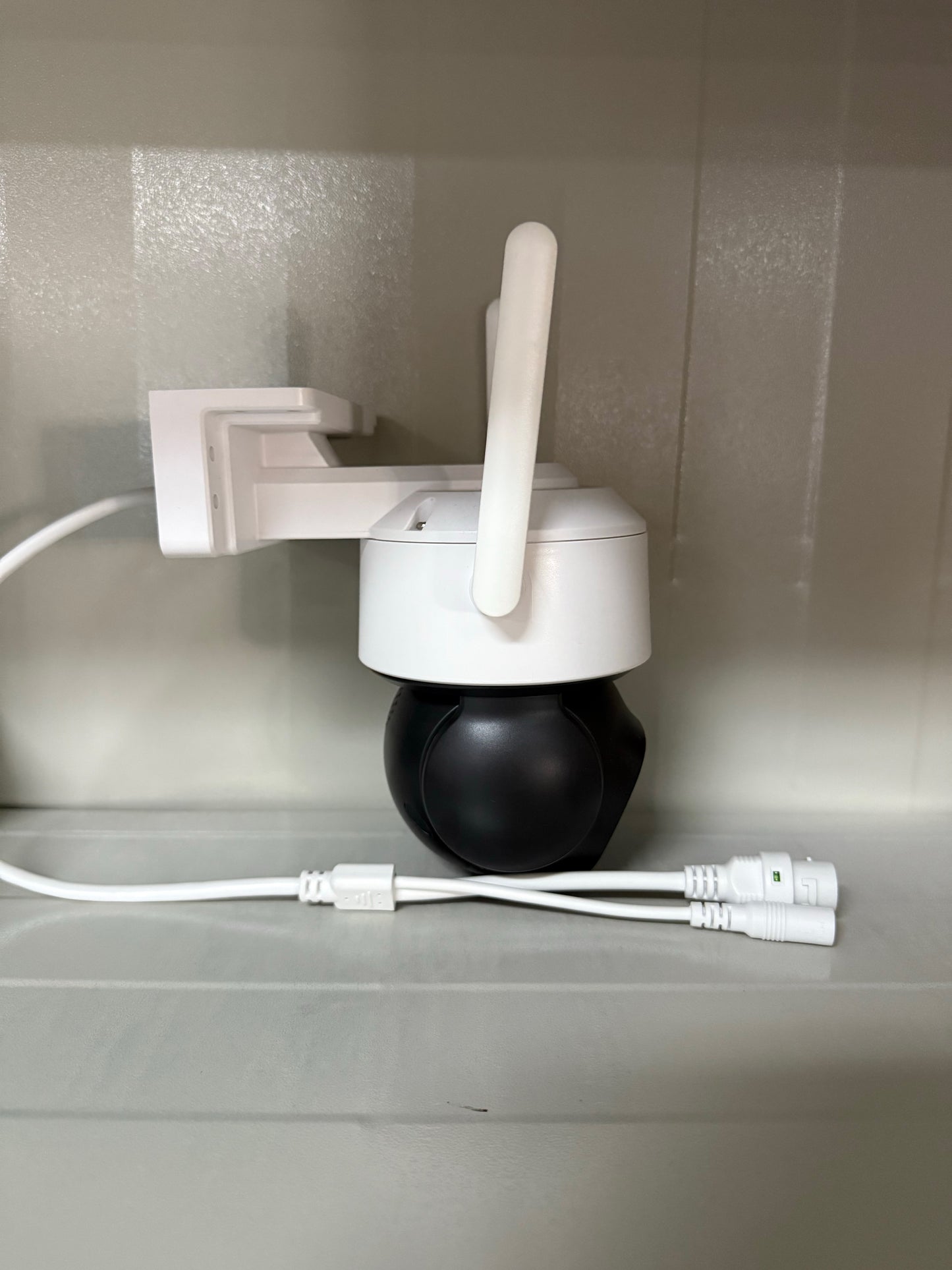 AKZHOU WiFi Camera,PTZ, Up to 128GB Local Storage